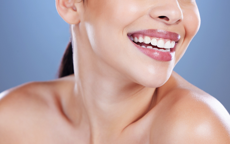 Kućno izbjeljivanje zuba: blistav osmijeh iz udobnosti vašeg doma!